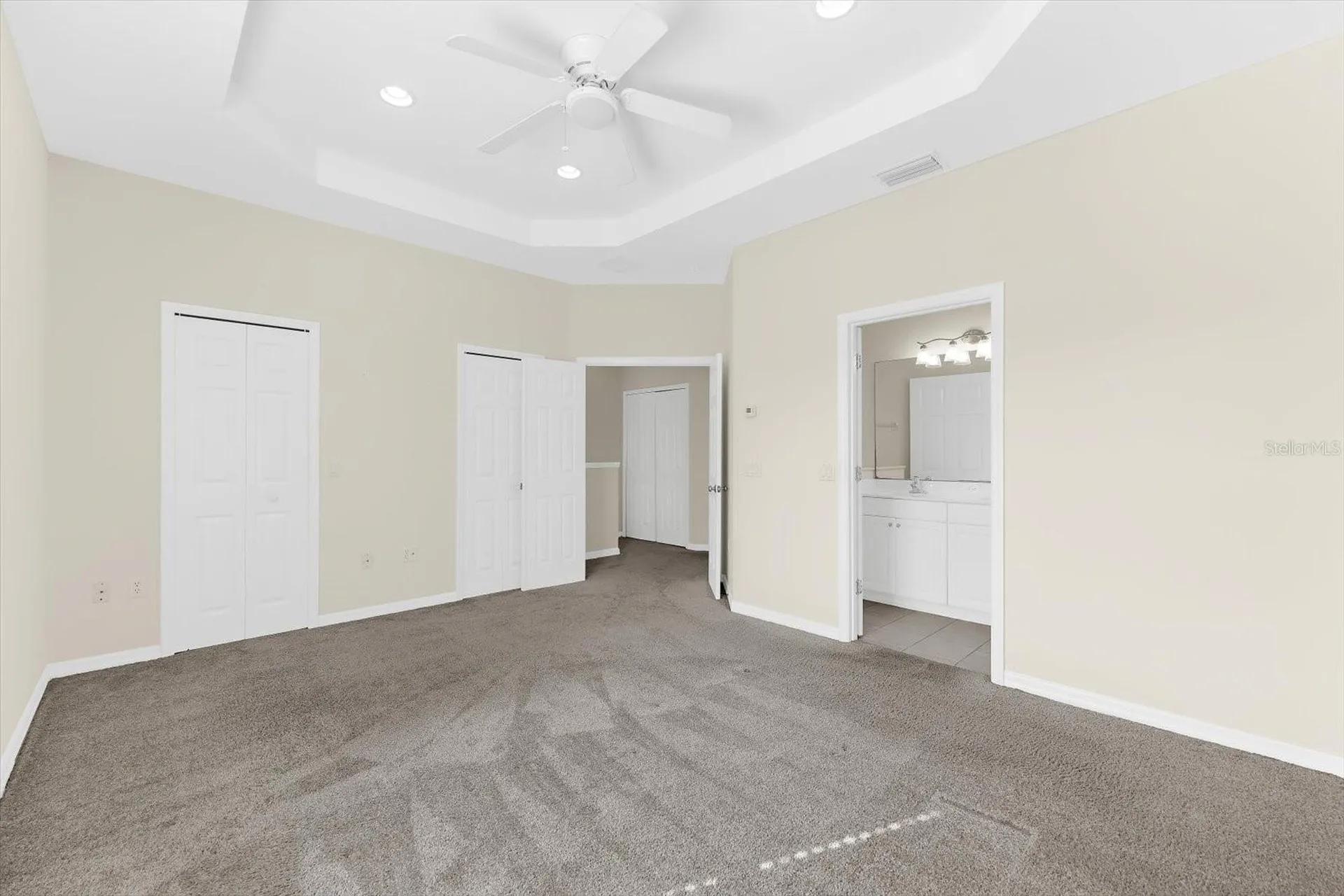 5637 Whitehead Street Bradenton FL 34203