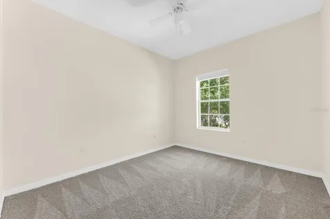 5637 Whitehead Street Bradenton FL 34203