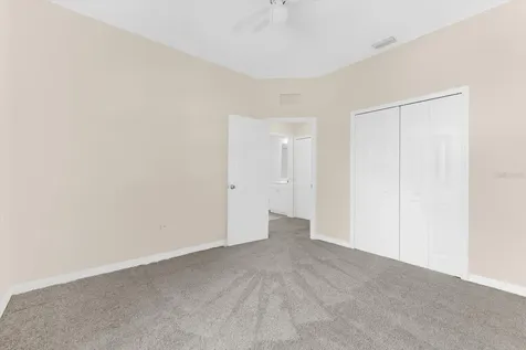 5637 Whitehead Street Bradenton FL 34203