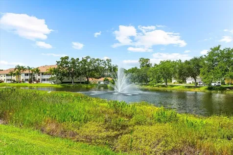 5637 Whitehead Street Bradenton FL 34203