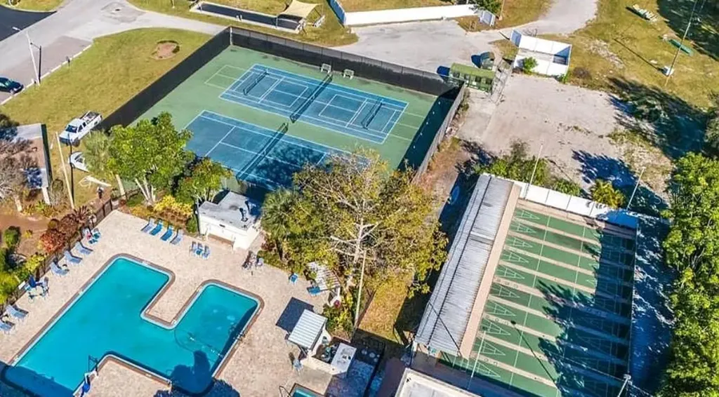 5925 Terrace Park Drive N St Petersburg FL 33709