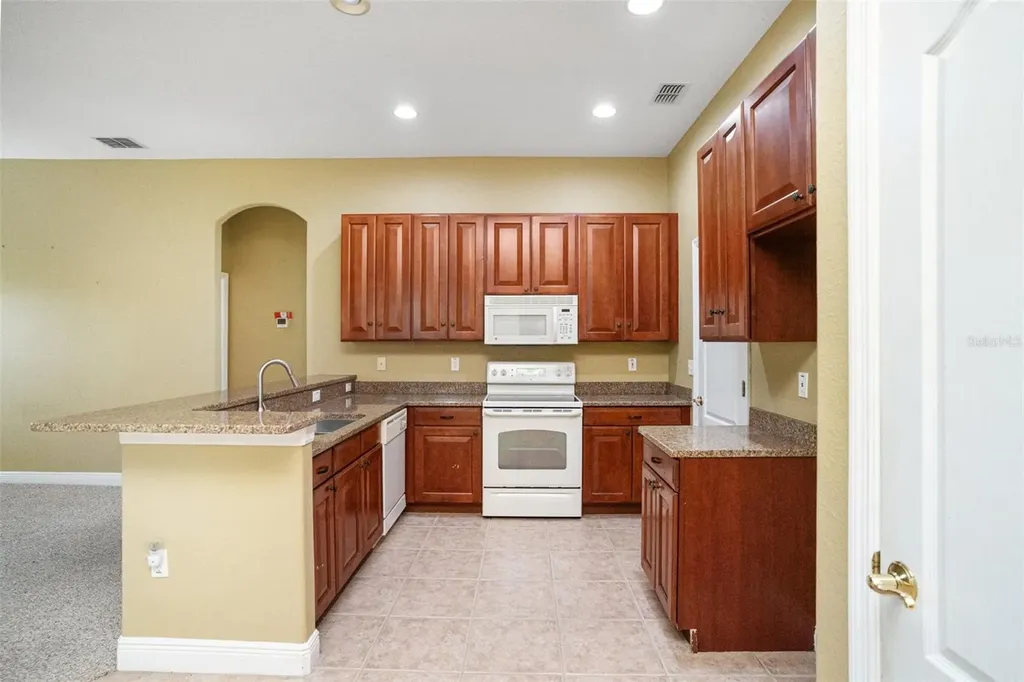 9916 Cleghorn Drive San Antonio FL 33576