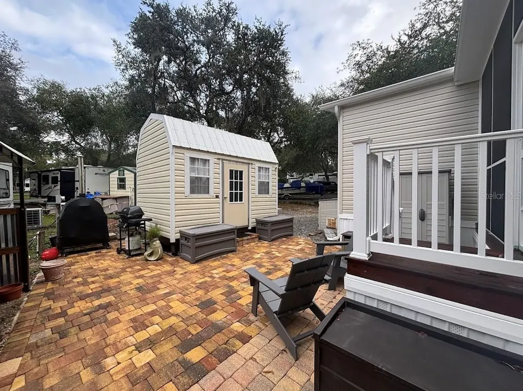 25235 NE 143rd Place Salt Springs FL 32134