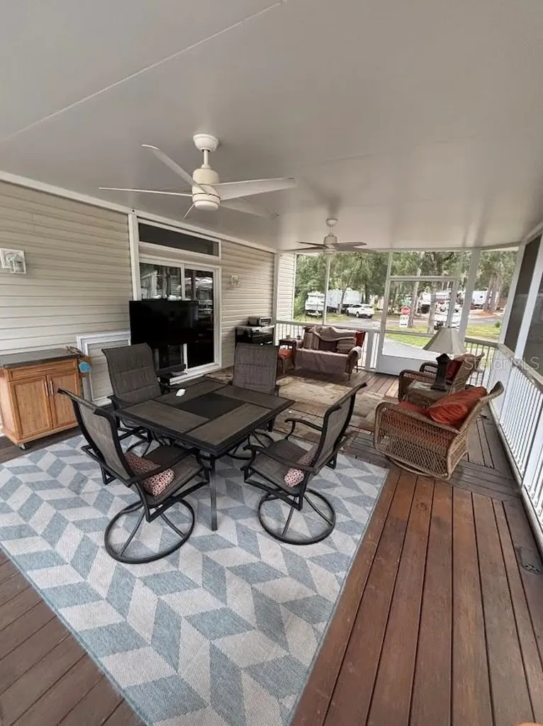 25235 NE 143rd Place Salt Springs FL 32134