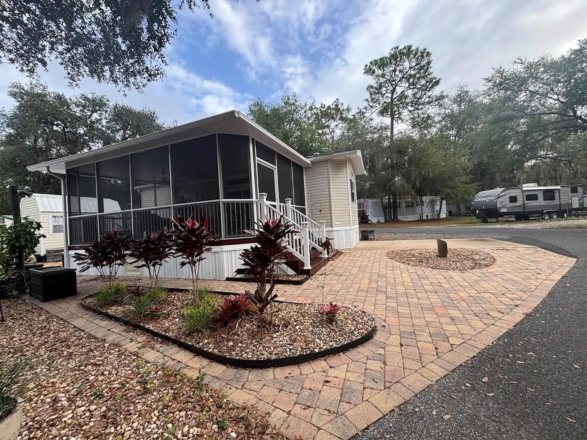 25235 NE 143rd Place Salt Springs FL 32134