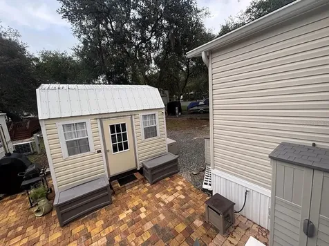 25235 NE 143rd Place Salt Springs FL 32134