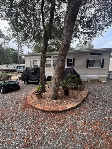 25235 NE 143rd Place Salt Springs FL 32134