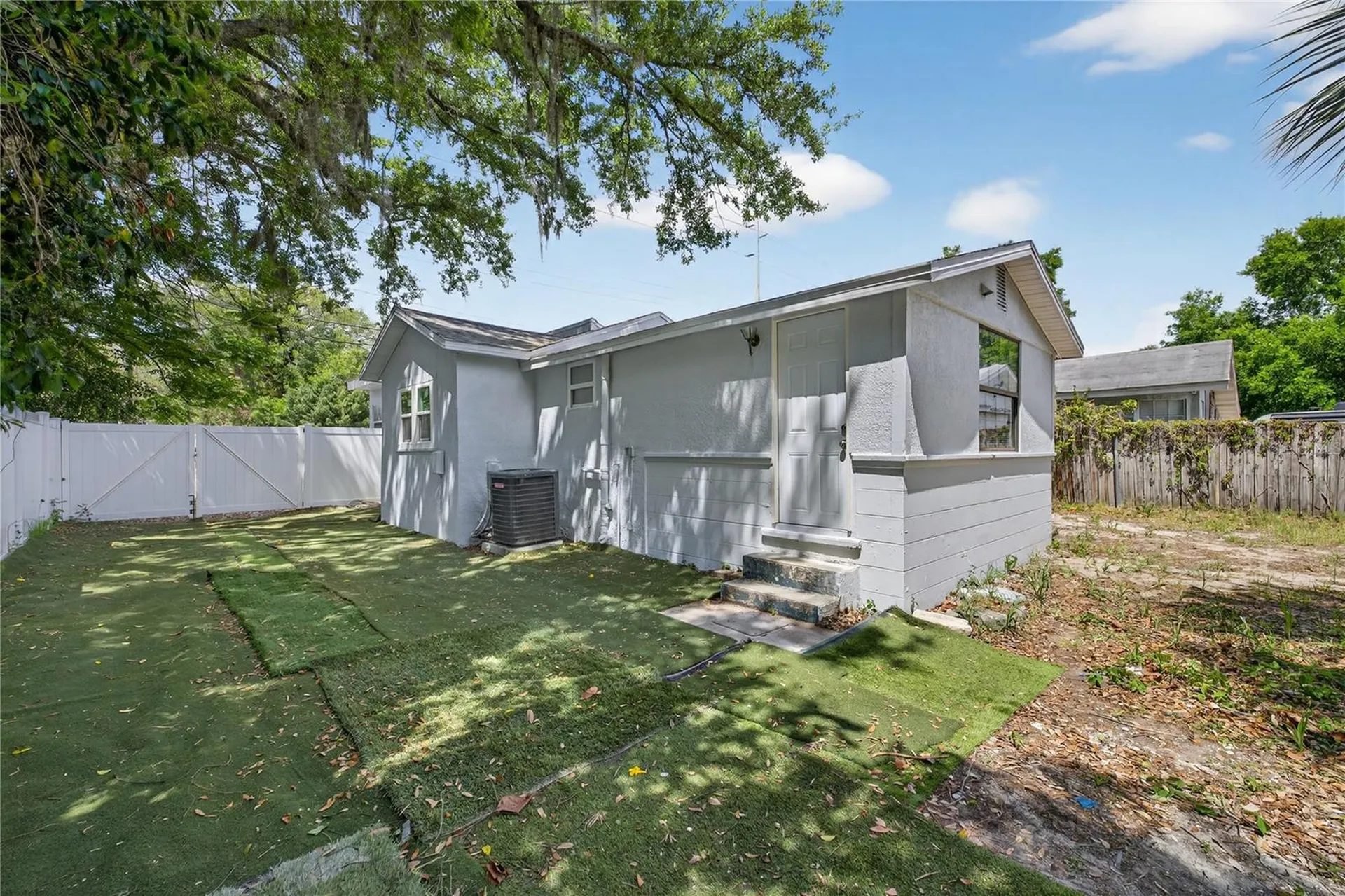 8711 N Boulevard Street Tampa FL 33604