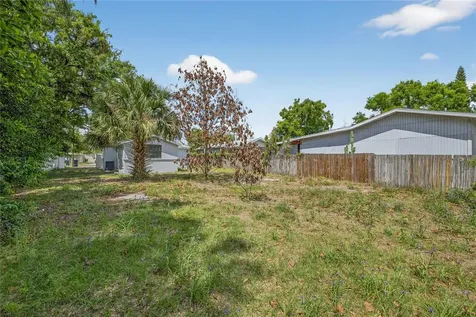 8711 N Boulevard Street Tampa FL 33604