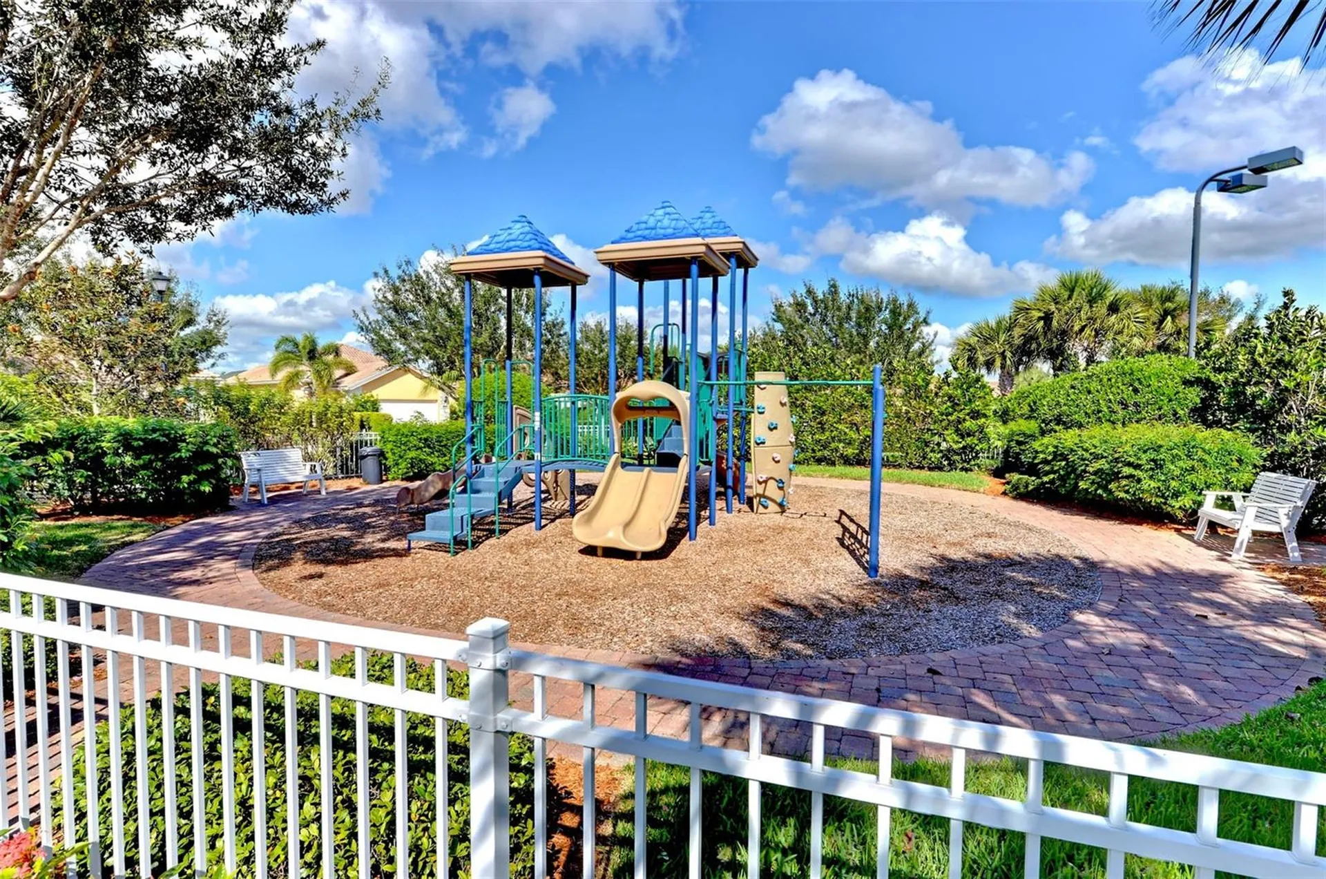 1585 Dorgali Drive Sarasota FL 34238