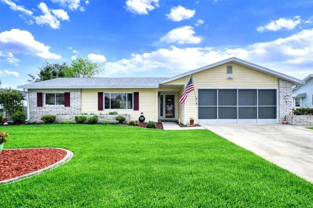 11055 SW 77th Court Ocala FL 34476