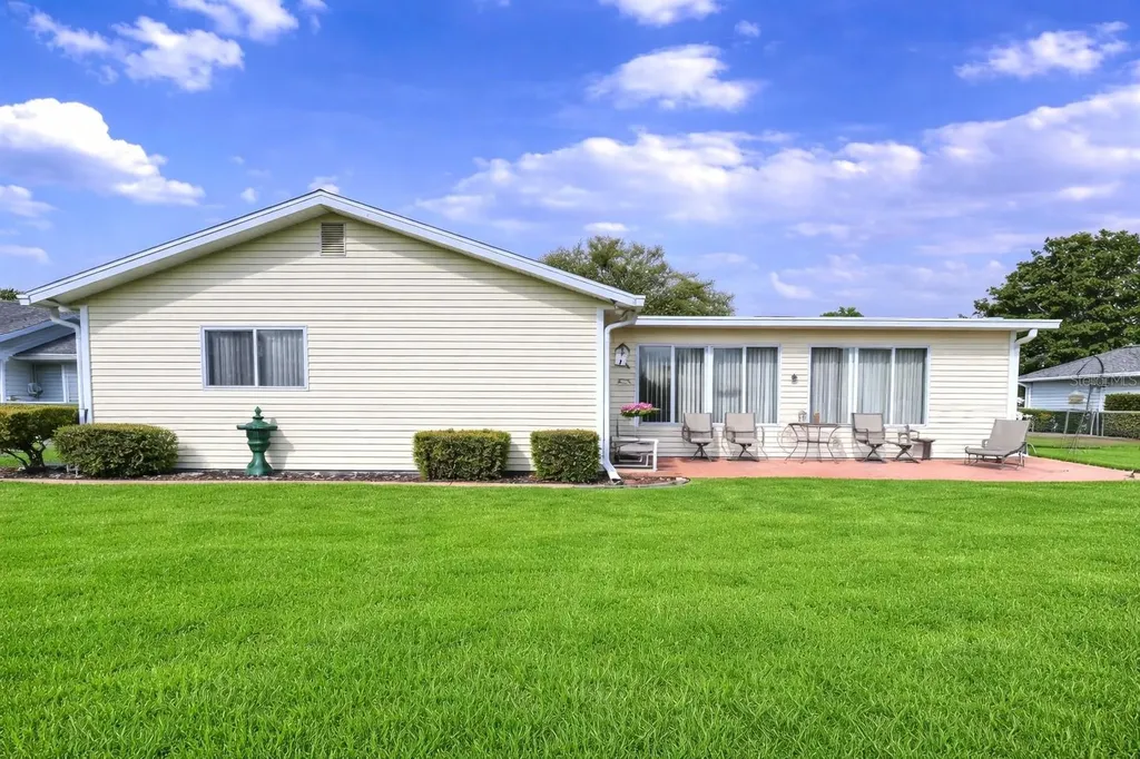 11055 SW 77th Court Ocala FL 34476