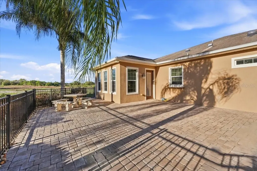 576 Meandering Way Polk City FL 33868