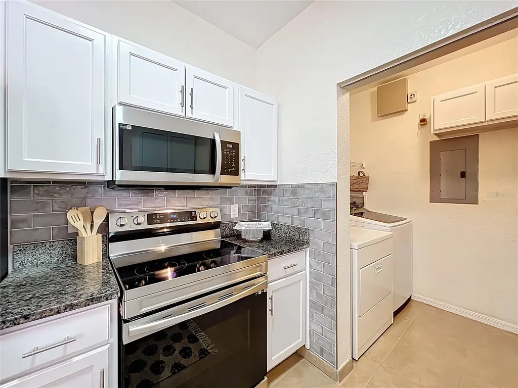 837 Grand Regency Point Altamonte Springs FL 32714