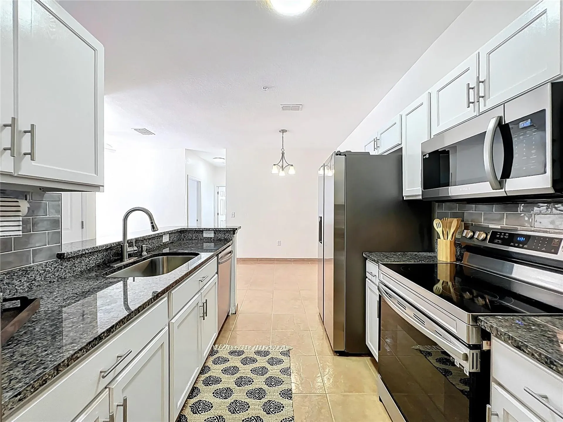 837 Grand Regency Point Altamonte Springs FL 32714