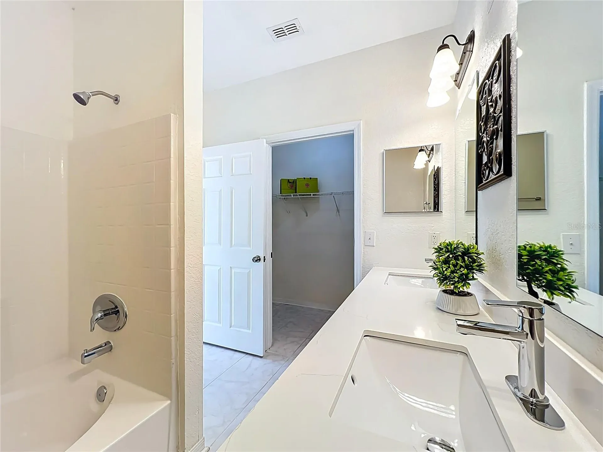 837 Grand Regency Point Altamonte Springs FL 32714