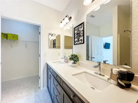 837 Grand Regency Point Altamonte Springs FL 32714