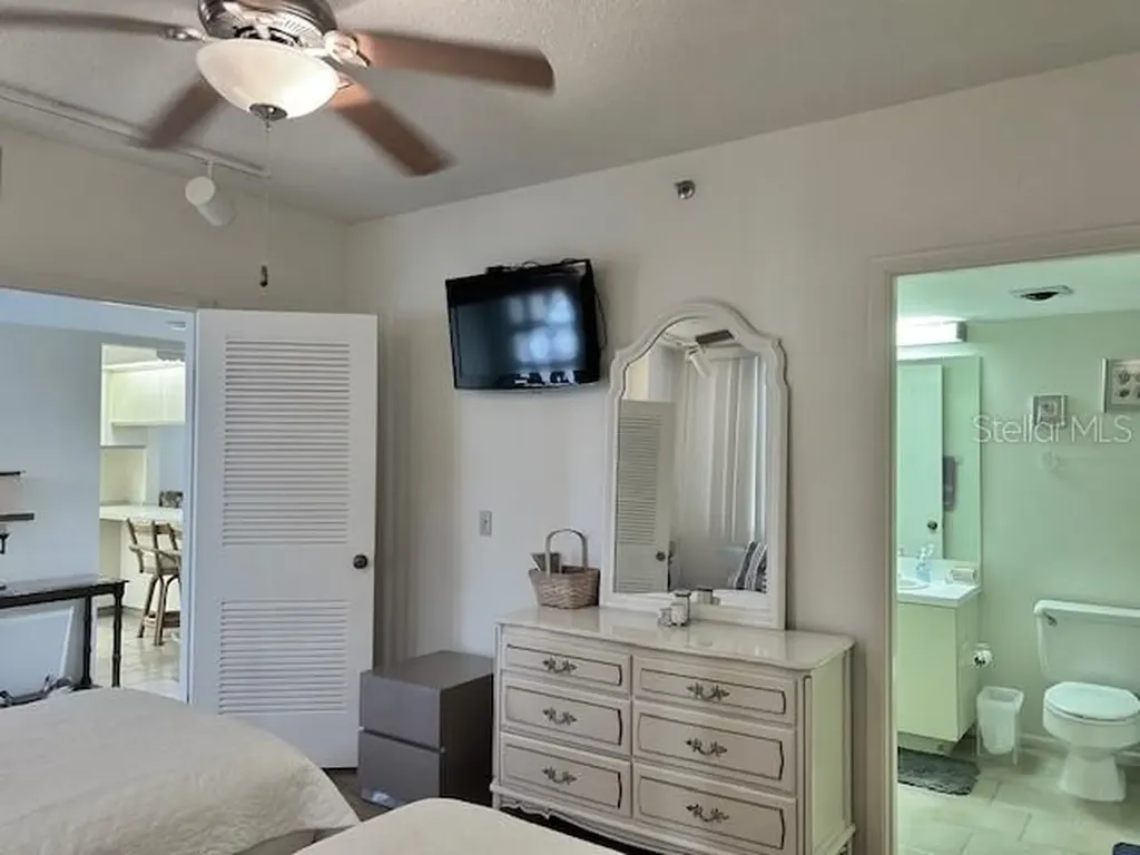 1095 Gulf Of Mexico Drive Longboat Key FL 34228