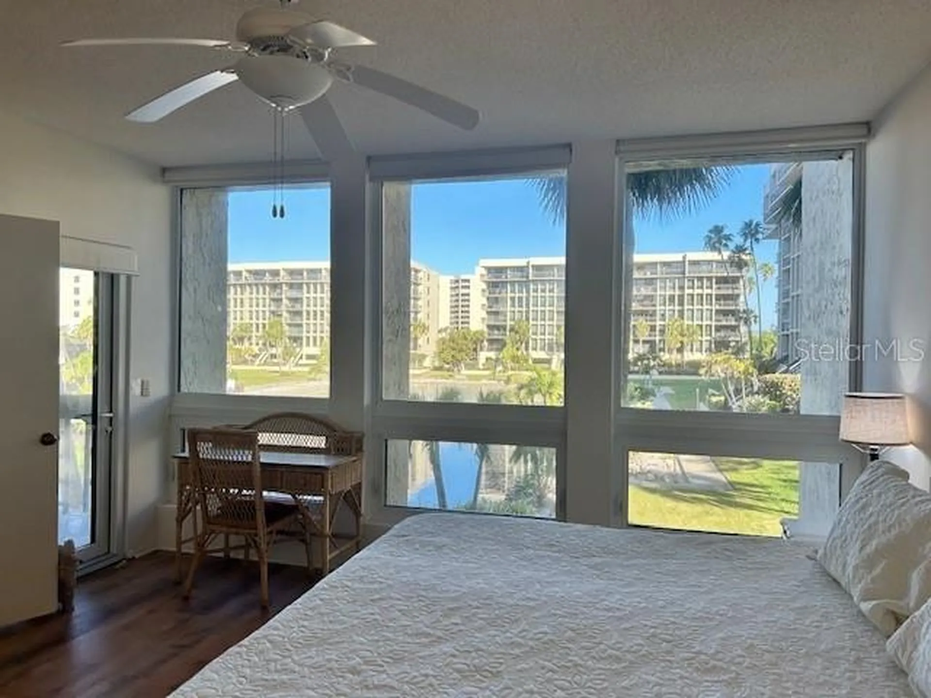1095 Gulf Of Mexico Drive Longboat Key FL 34228