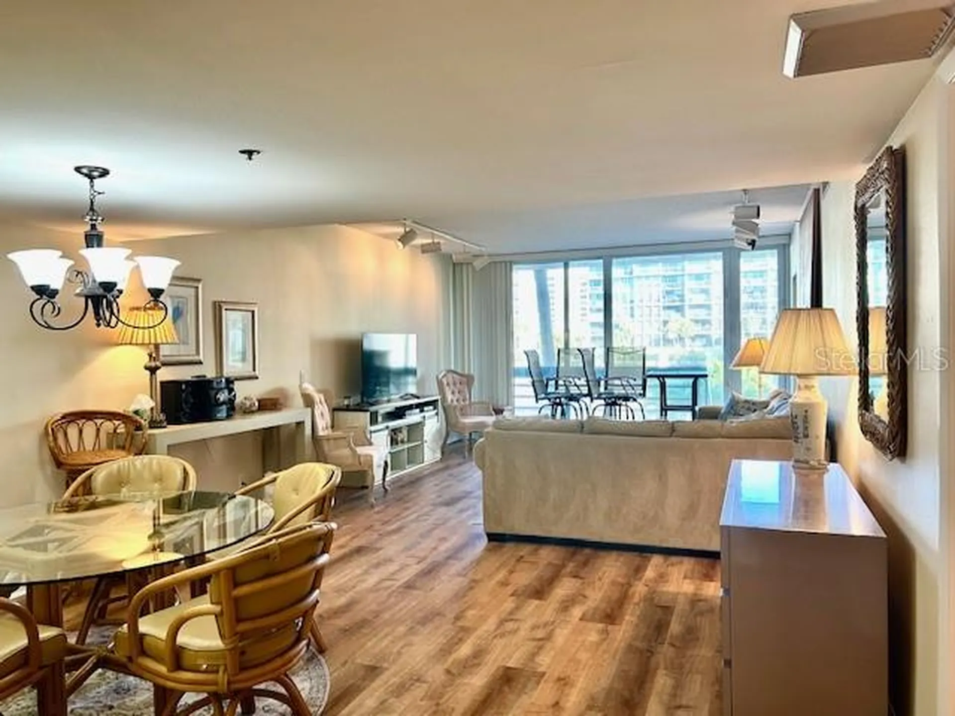 1095 Gulf Of Mexico Drive Longboat Key FL 34228