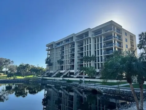 1095 Gulf Of Mexico Drive Longboat Key FL 34228