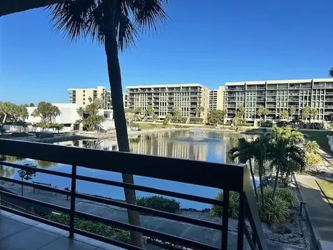 1095 Gulf Of Mexico Drive Longboat Key FL 34228