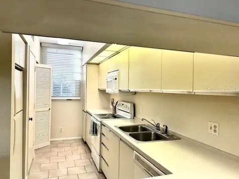 1095 Gulf Of Mexico Drive Longboat Key FL 34228