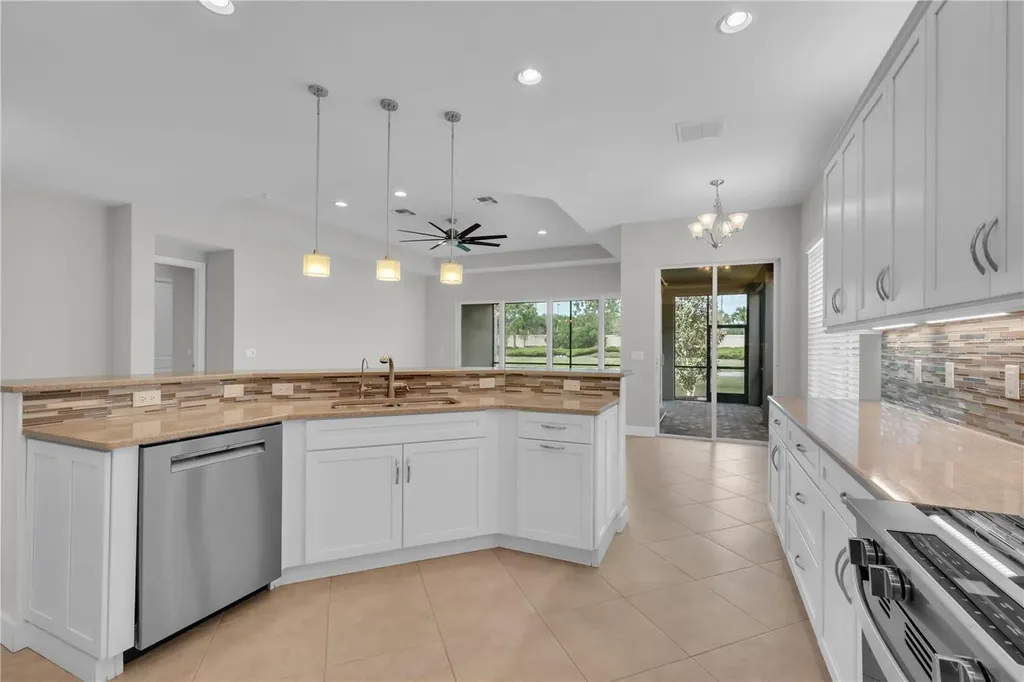 4908 Grand Banks Drive Wimauma FL 33598