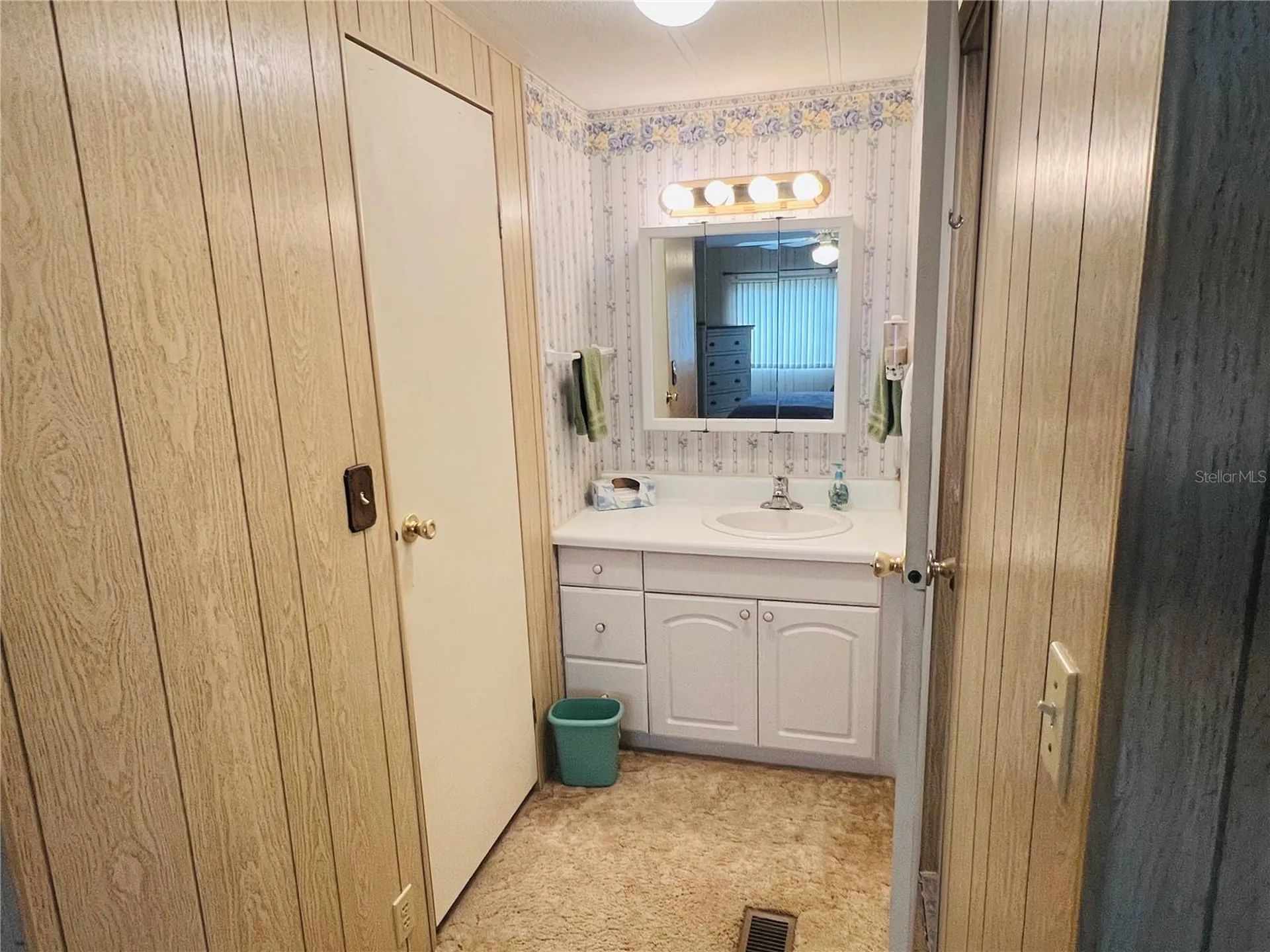 2224 Ca D Oro Drive Sarasota FL 34238