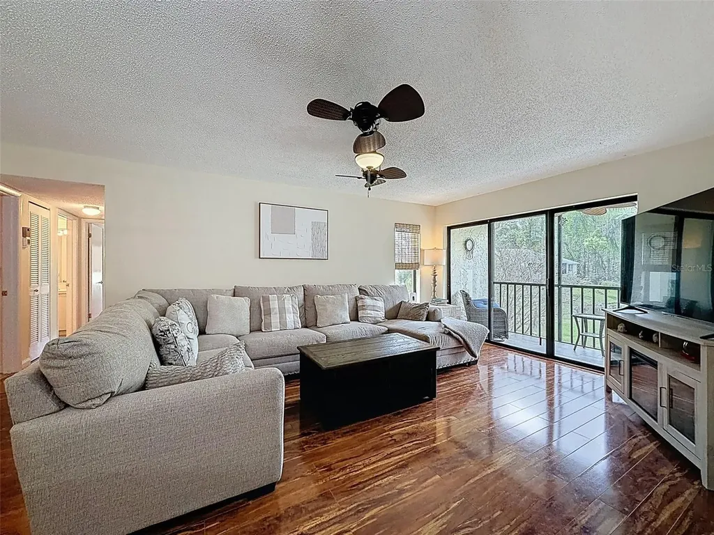 1488 Pine Glen Lane Tarpon Springs FL 34688