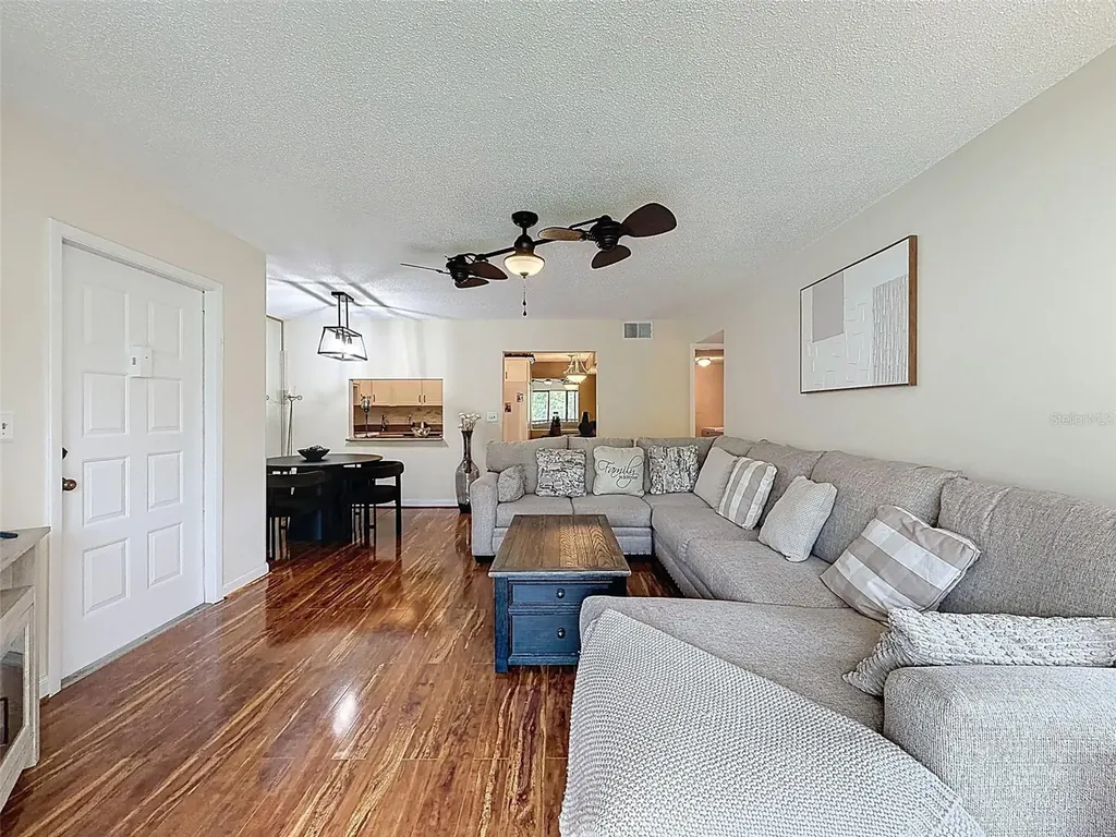 1488 Pine Glen Lane Tarpon Springs FL 34688