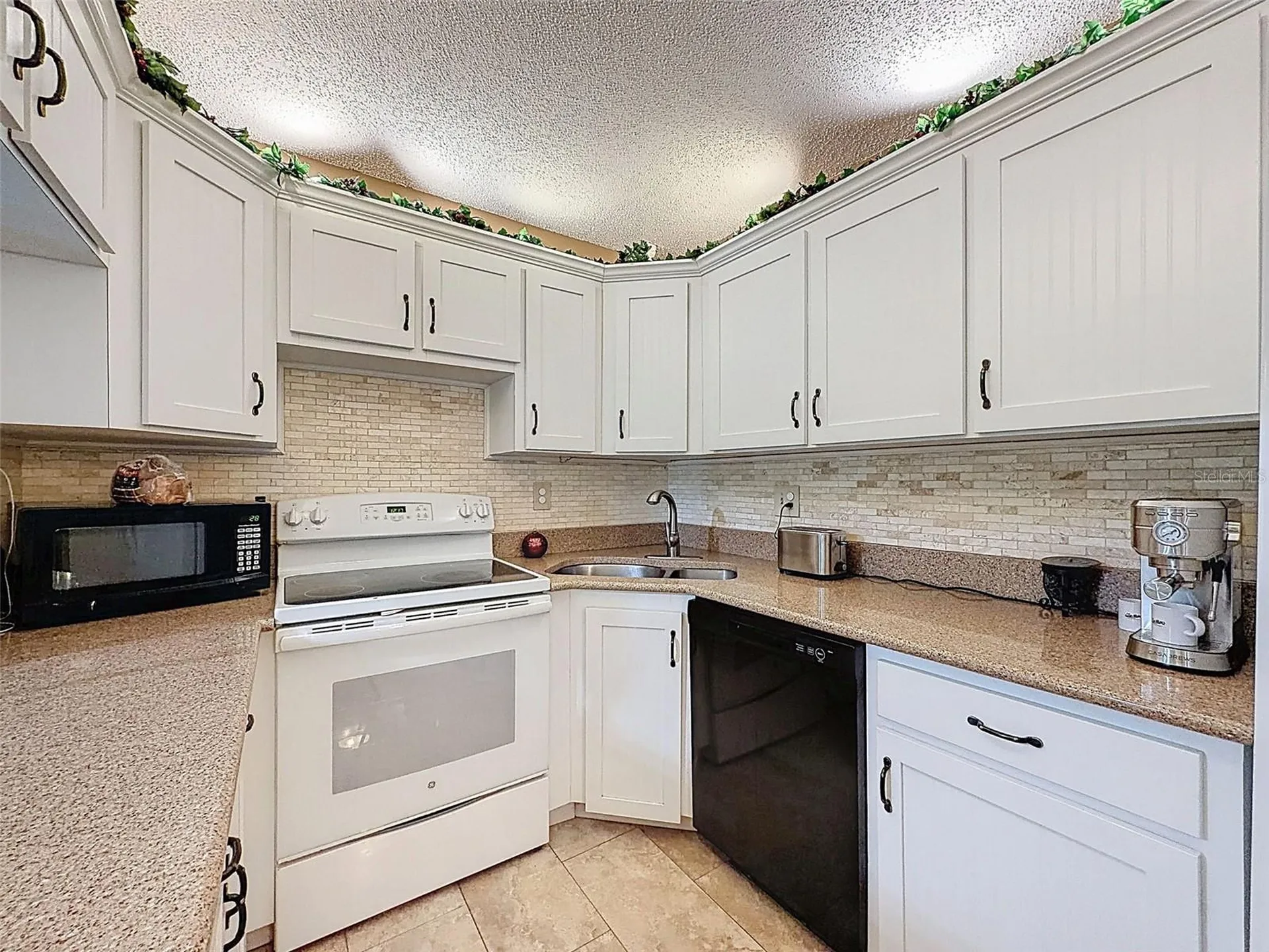 1488 Pine Glen Lane Tarpon Springs FL 34688