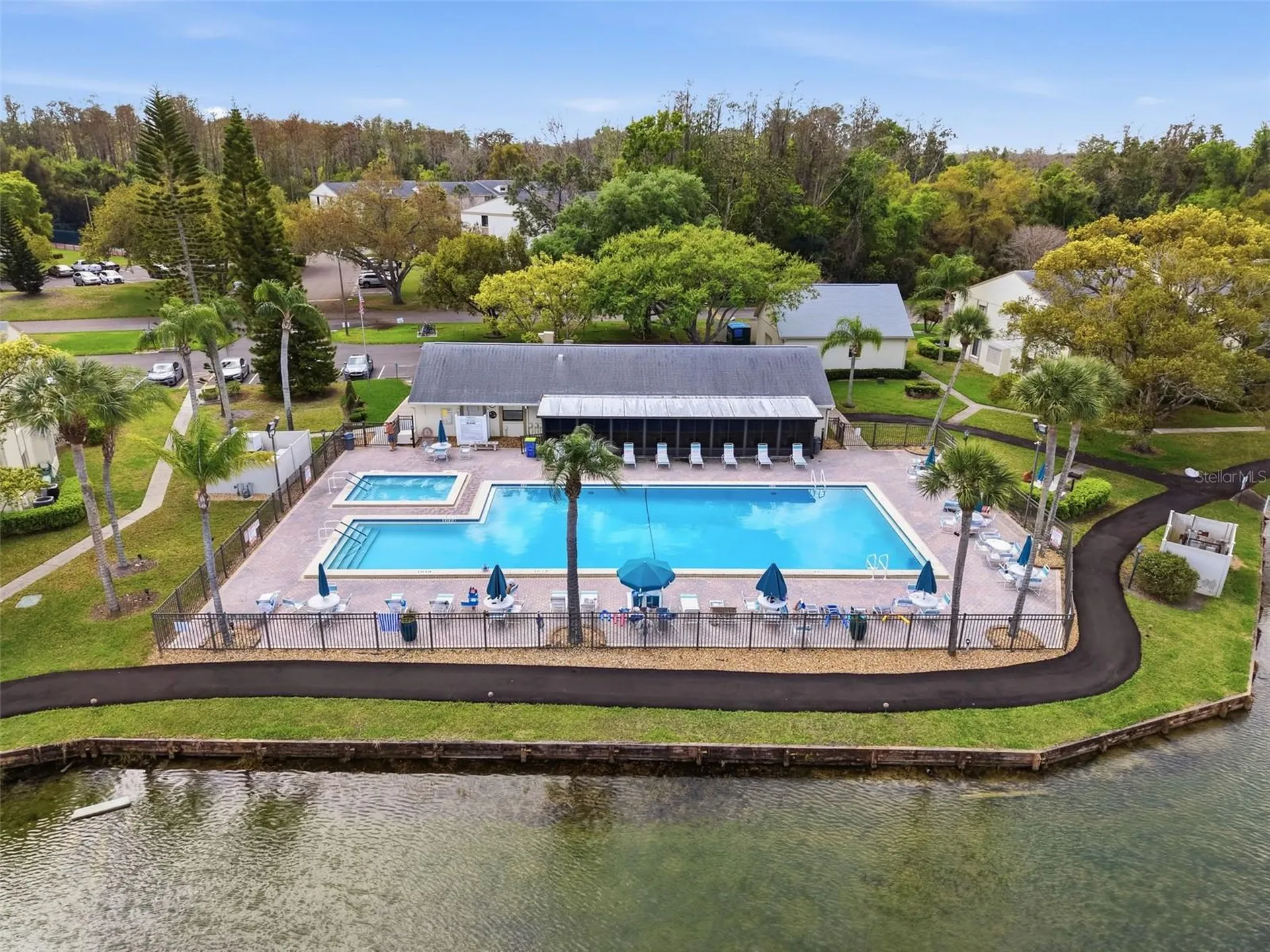 1488 Pine Glen Lane Tarpon Springs FL 34688