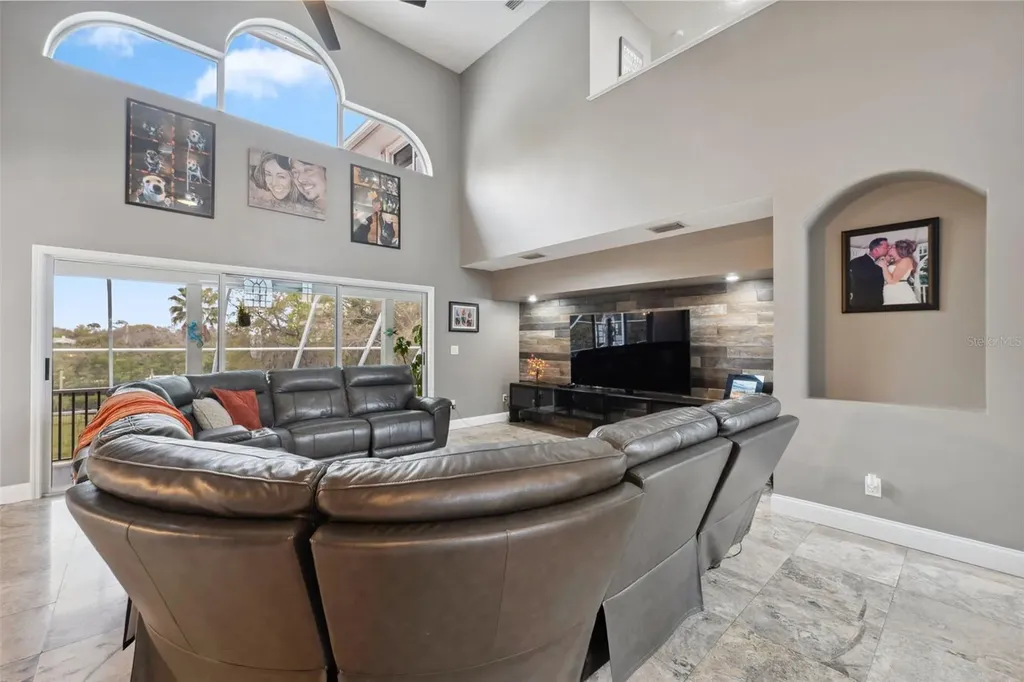 3114 Bluff Boulevard Holiday FL 34691