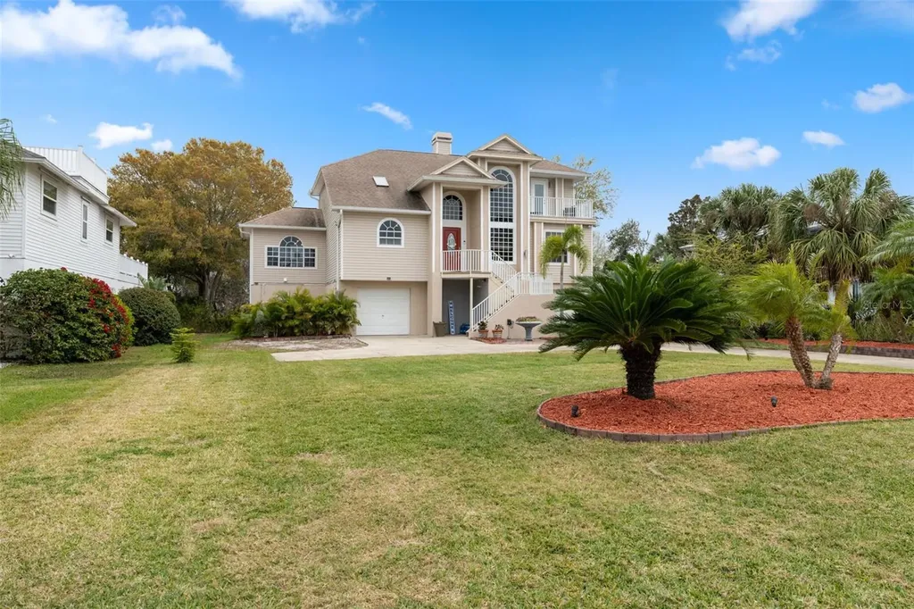 3114 Bluff Boulevard Holiday FL 34691