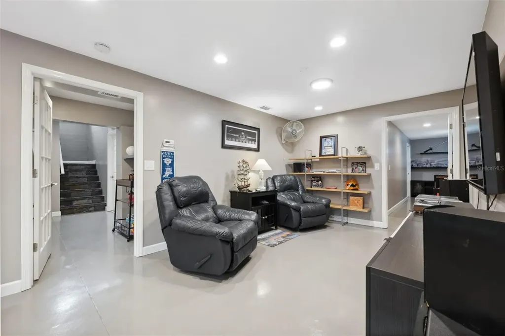 3114 Bluff Boulevard Holiday FL 34691