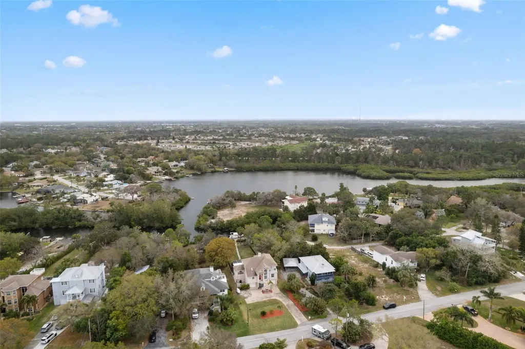3114 Bluff Boulevard Holiday FL 34691