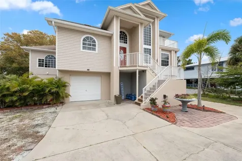 3114 Bluff Boulevard Holiday FL 34691