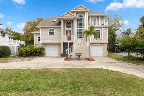 3114 Bluff Boulevard Holiday FL 34691