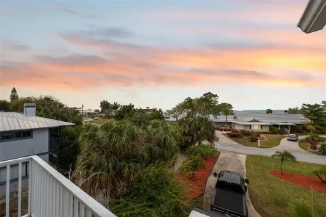 3114 Bluff Boulevard Holiday FL 34691