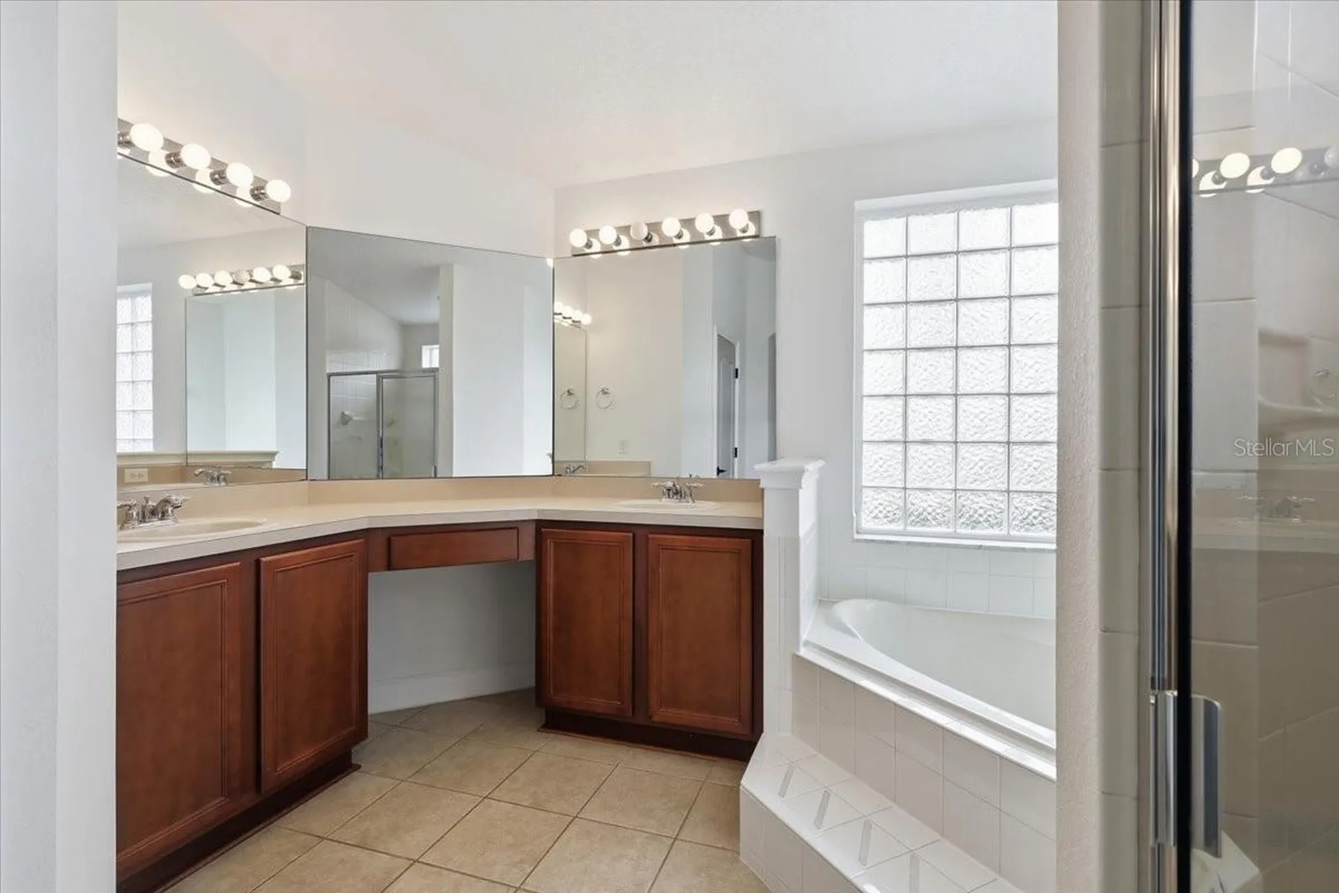 13 Uniontin Court Palm Coast FL 32164