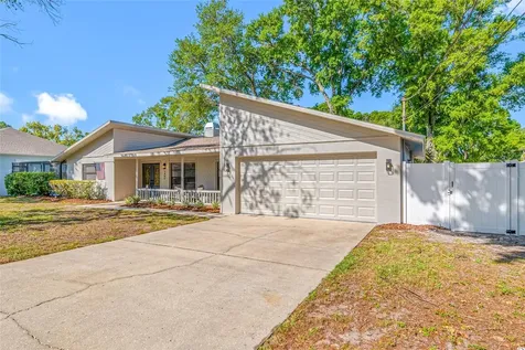 9880 W Bay Street Seminole FL 33776