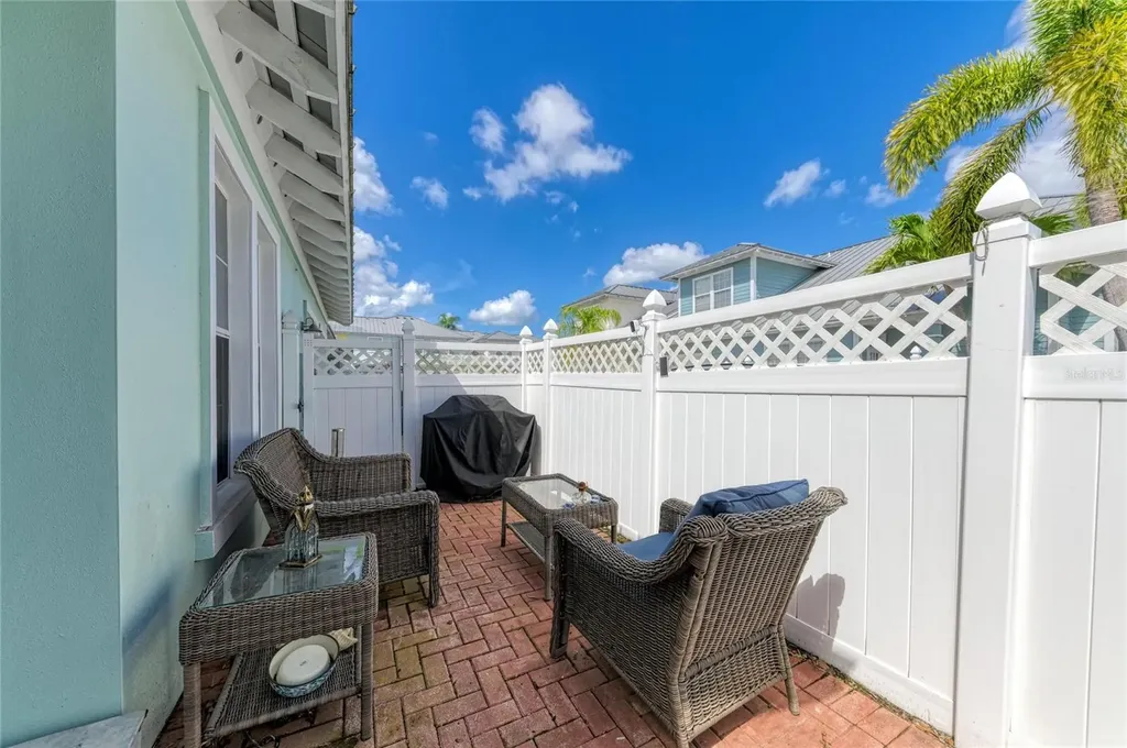 5401 Cafrey Place Apollo Beach FL 33572