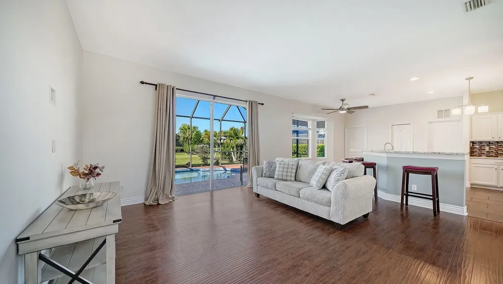 152 New Briton Court Bradenton FL 34212
