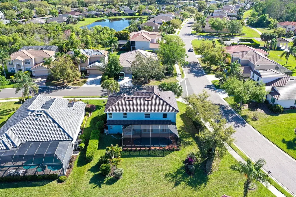 152 New Briton Court Bradenton FL 34212