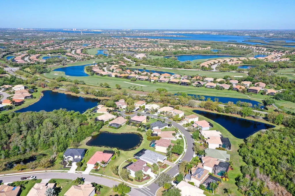 152 New Briton Court Bradenton FL 34212