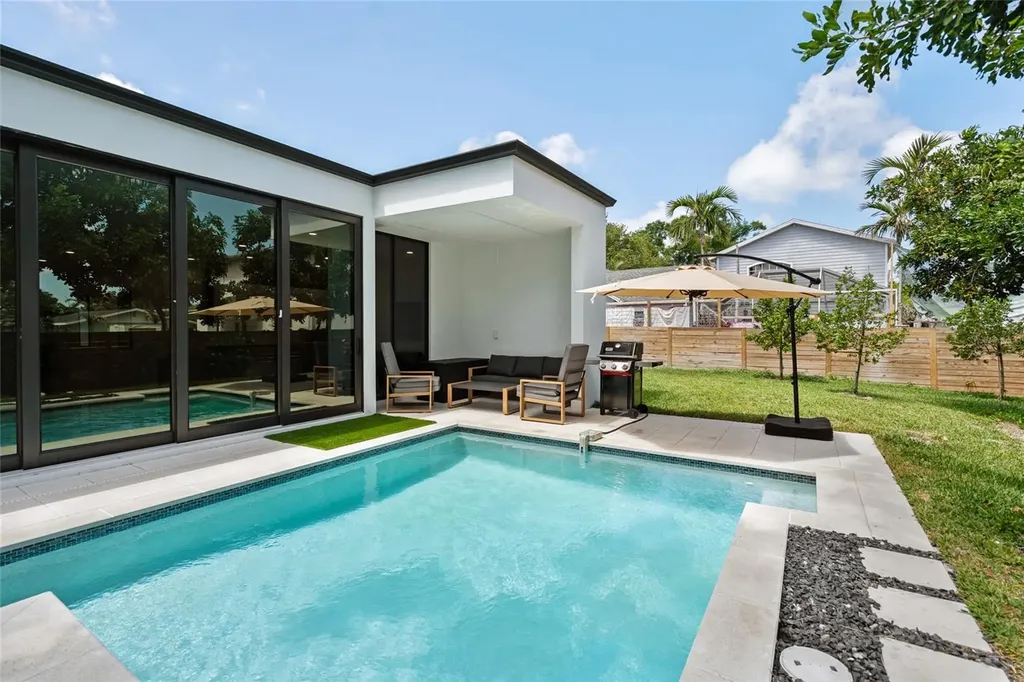 2441 Webber Street Sarasota FL 34239
