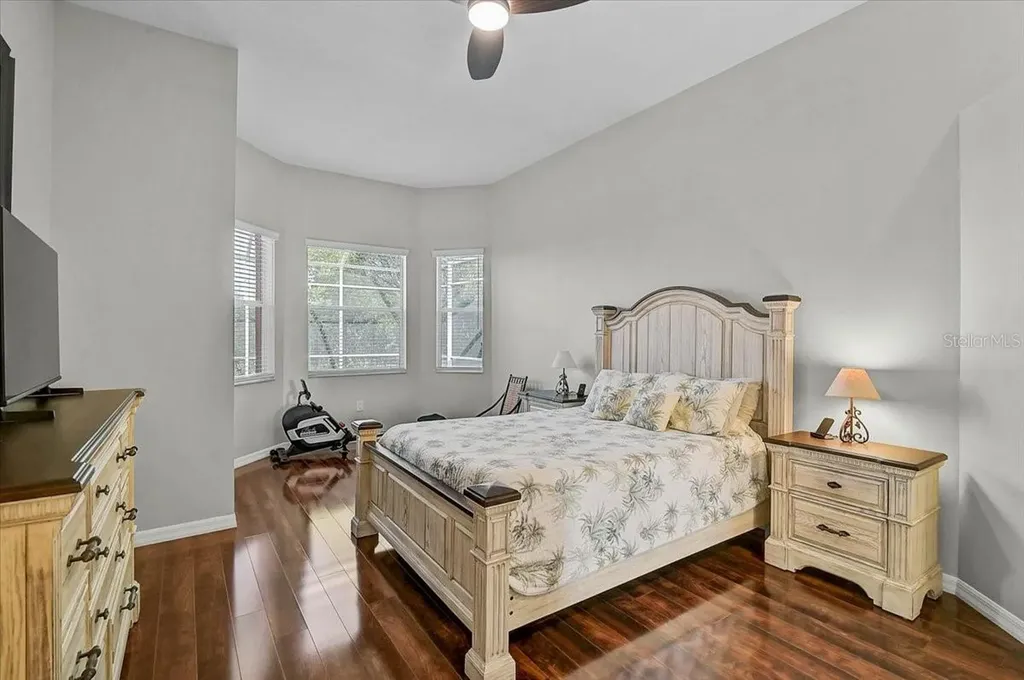 4422 Mcintosh Lake Avenue Sarasota FL 34233