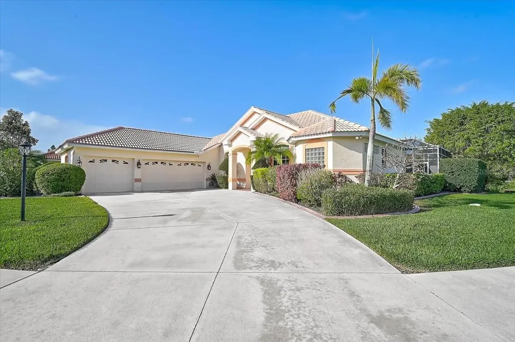 4422 Mcintosh Lake Avenue Sarasota FL 34233