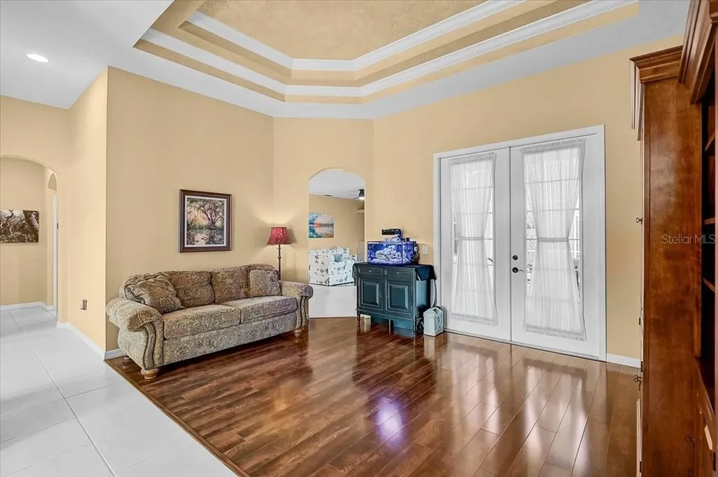 4422 Mcintosh Lake Avenue Sarasota FL 34233